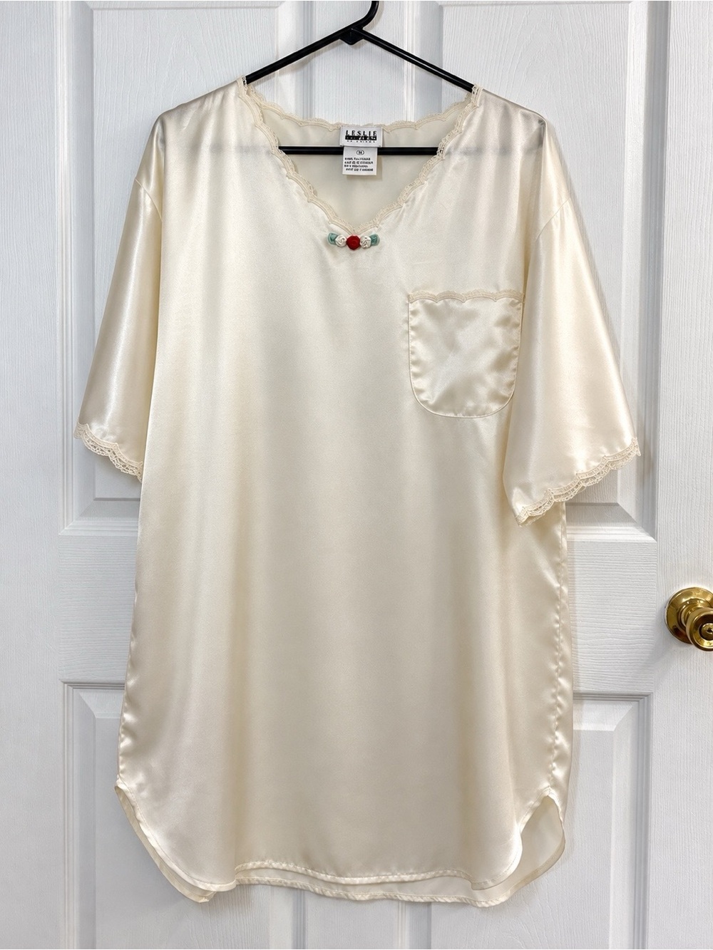 Vintage Leslie Fay Ivory Satin Lace Nightshirt Medium